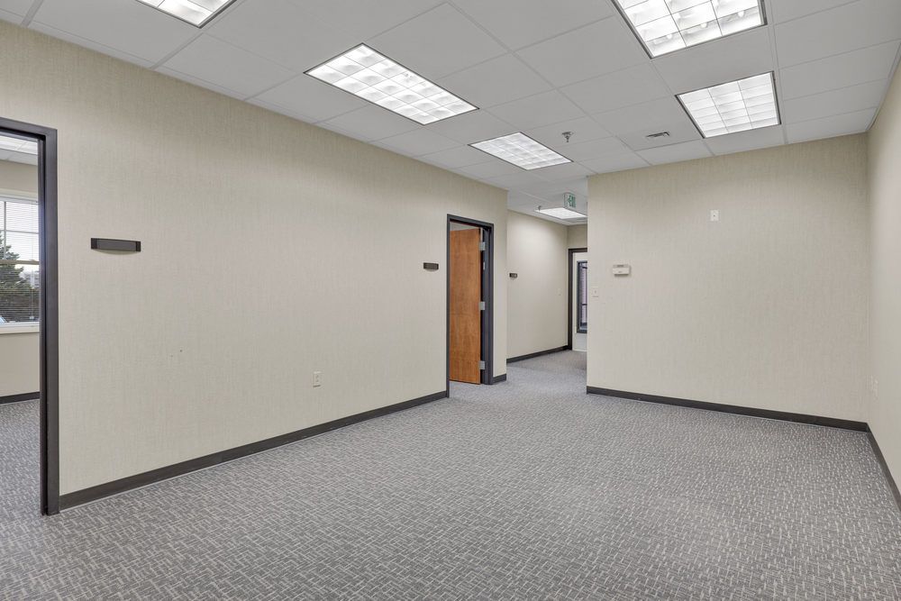 Cross Park Center: 9123 - 9131 Cross Park Drive, Knoxville, TN 37923